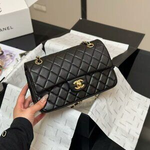 Classic CHANEL Bag: A Stylish and Versatile Choice for Elegance